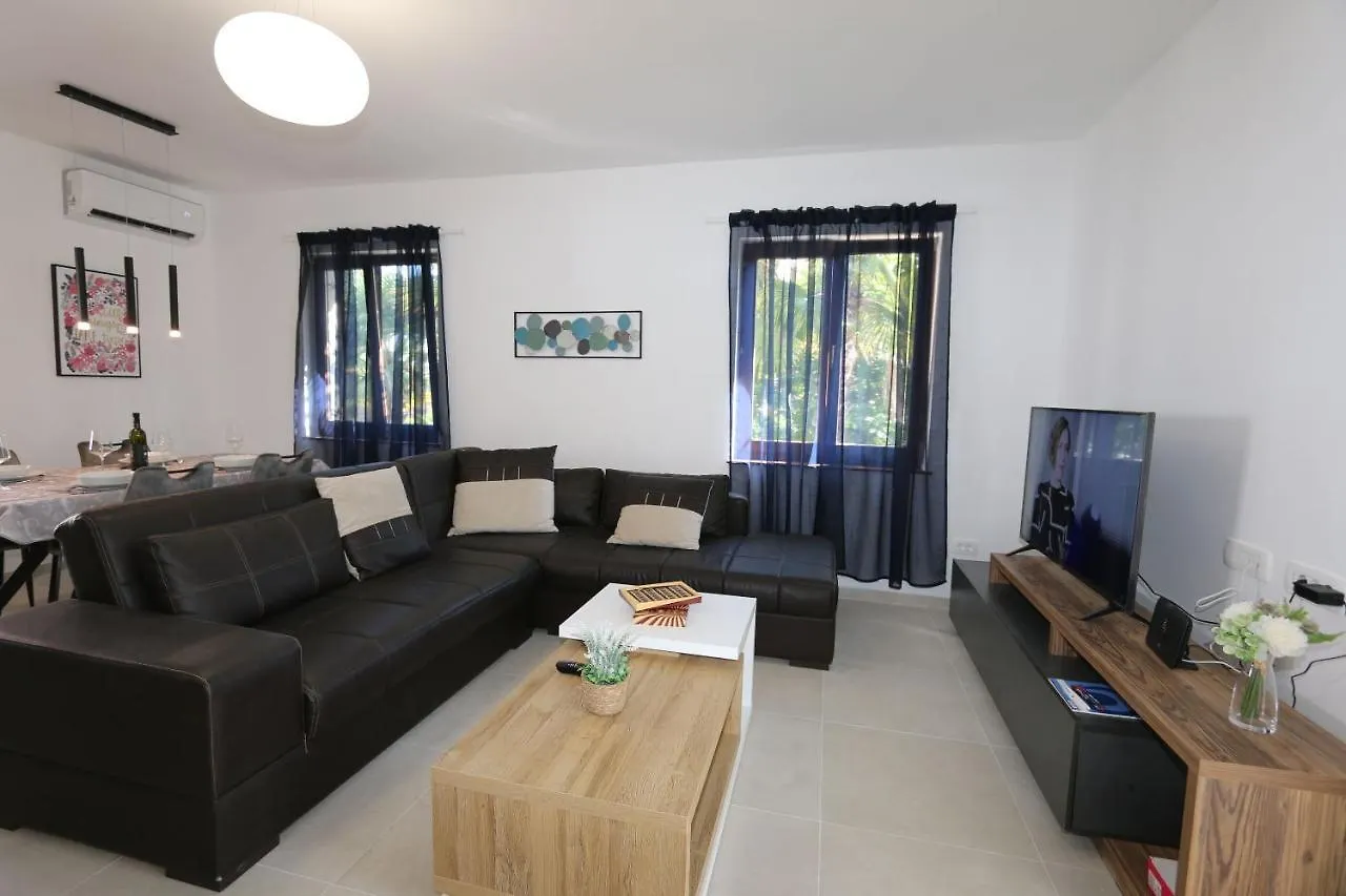 Apartment Elena Soline  Croatia
